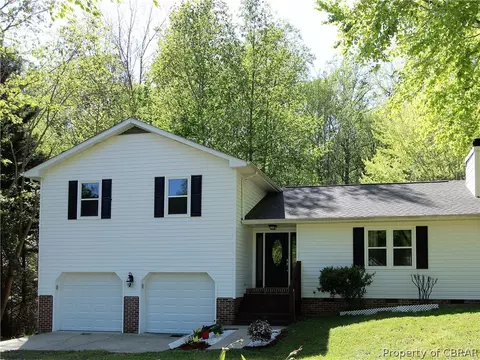 7208 Clements Ave, Gloucester, VA 23061 photo 1