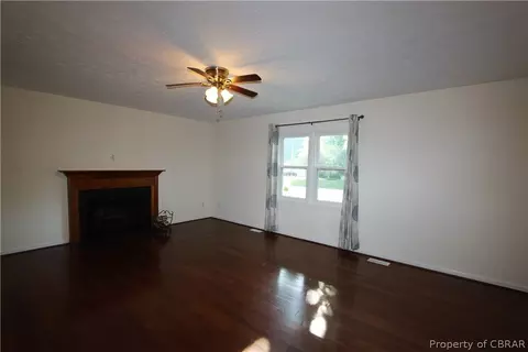 7208 Clements Ave, Gloucester, VA 23061 photo 4