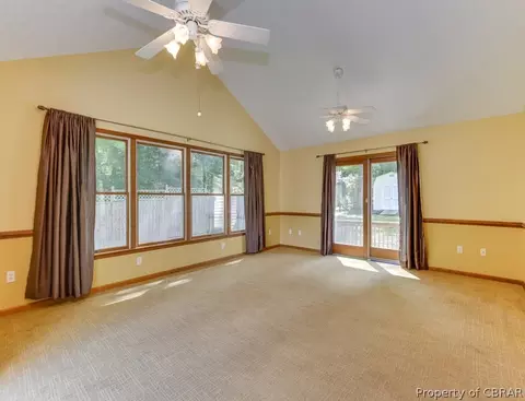 7545 Corr St, Gloucester, VA 23061 photo 9