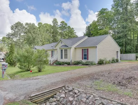 7545 Corr St, Gloucester, VA 23061 photo 2