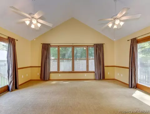7545 Corr St, Gloucester, VA 23061 photo 10