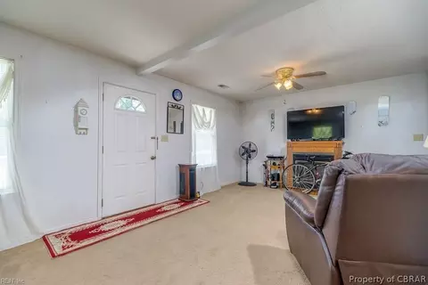 11104 Piankatank Dr, Gloucester, VA 23061 photo 10