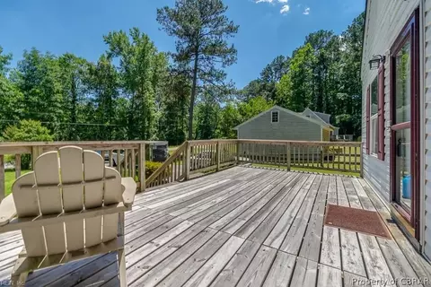 11104 Piankatank Dr, Gloucester, VA 23061 photo 3