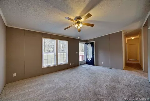 6450 Hickory Fork Rd, Hayes, VA 23072 photo 4