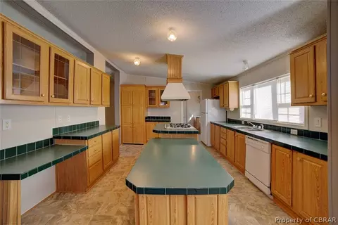 6450 Hickory Fork Rd, Hayes, VA 23072 photo 6