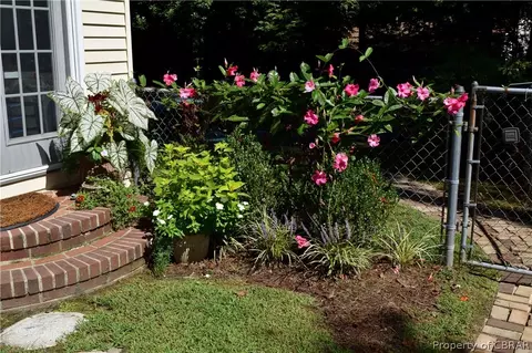 6481 Glenside Ct, Gloucester, VA 23061 photo 3