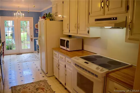 6481 Glenside Ct, Gloucester, VA 23061 photo 8