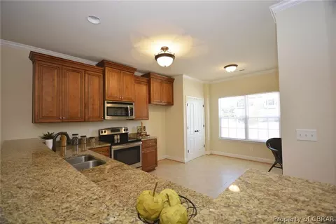 7519 Villa Ct, Gloucester Point, VA 23062 photo 8
