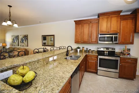 7519 Villa Ct, Gloucester Point, VA 23062 photo 9