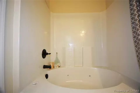 7519 Villa Ct, Gloucester Point, VA 23062 photo 23