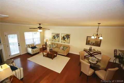 7519 Villa Ct, Gloucester Point, VA 23062 photo 16