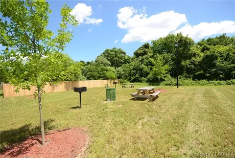 7519 Villa Ct, Gloucester Point, VA 23062 photo 32