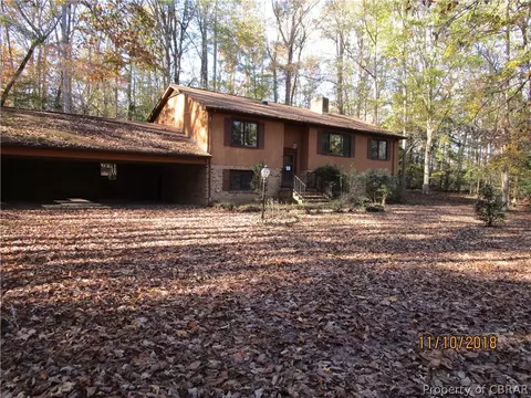 7670 Roaring Springs Rd, Gloucester, VA 23061 photo 2