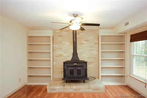 7697 Roaring Springs Rd, Gloucester, VA 23061 photo 16