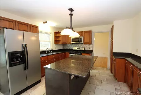 7697 Roaring Springs Rd, Gloucester, VA 23061 photo 11