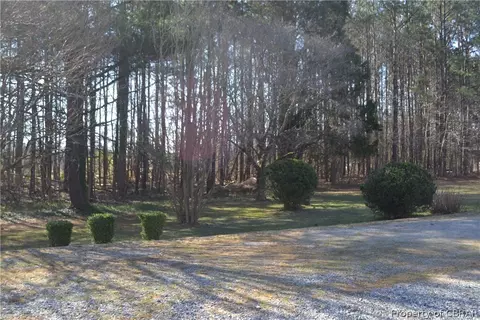 5271 Hickory Fork Rd, Gloucester, VA 23061 photo 3