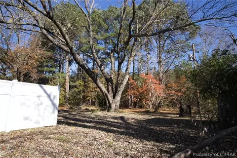 9511 Robins Neck Rd, Gloucester, VA 23061 photo 17