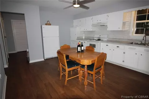 9511 Robins Neck Rd, Gloucester, VA 23061 photo 5