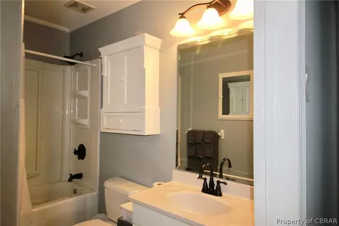 9511 Robins Neck Rd, Gloucester, VA 23061 photo 12