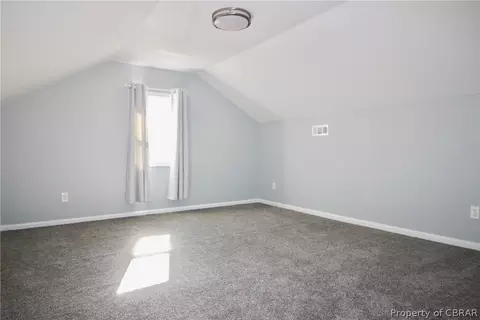 9511 Robins Neck Rd, Gloucester, VA 23061 photo 2