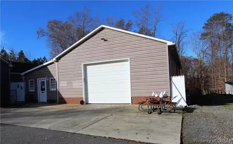 9226 Davenport Rd, Gloucester, VA 23061 photo 36