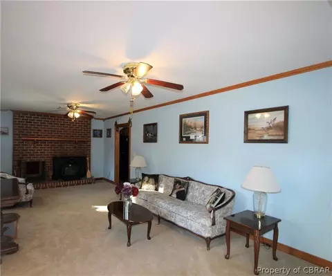 9226 Davenport Rd, Gloucester, VA 23061 photo 7