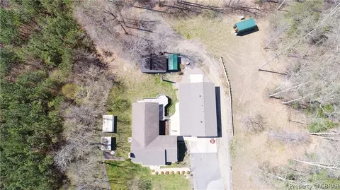 9226 Davenport Rd, Gloucester, VA 23061 photo 3