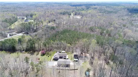 9226 Davenport Rd, Gloucester, VA 23061 photo 5