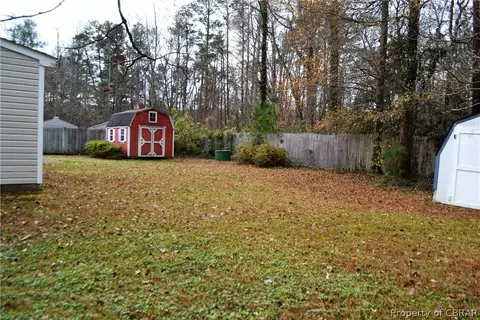 10984 Woods Cross Rd, Gloucester, VA 23061 photo 4