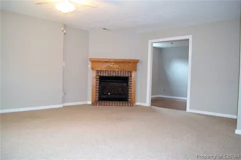 10984 Woods Cross Rd, Gloucester, VA 23061 photo 8