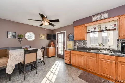 2614 Wright Rd, Saluda, VA 23149 photo 7