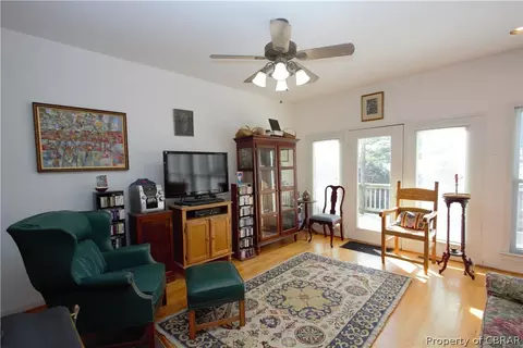 5006 Weaver Ln, Gloucester, VA 23061 photo 5