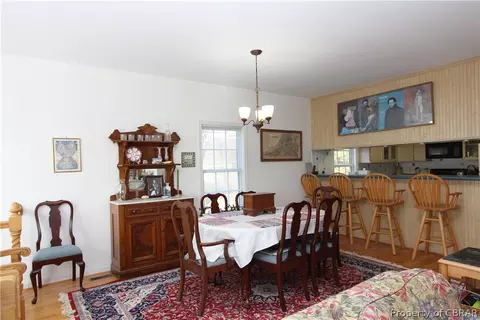 5006 Weaver Ln, Gloucester, VA 23061 photo 8