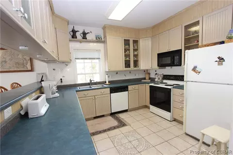 5006 Weaver Ln, Gloucester, VA 23061 photo 12