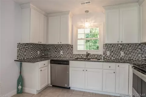 7741 Belroi Rd, Gloucester, VA 23061 photo 4