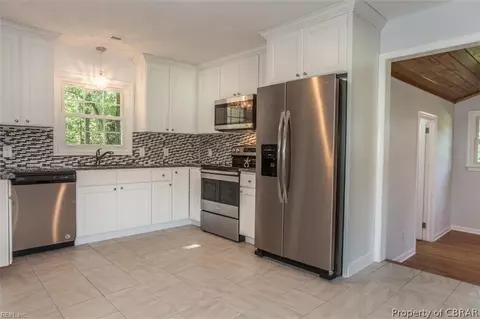 7741 Belroi Rd, Gloucester, VA 23061 photo 3