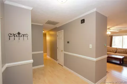 4464 Mallard Dr, Gloucester, VA 23061 photo 2