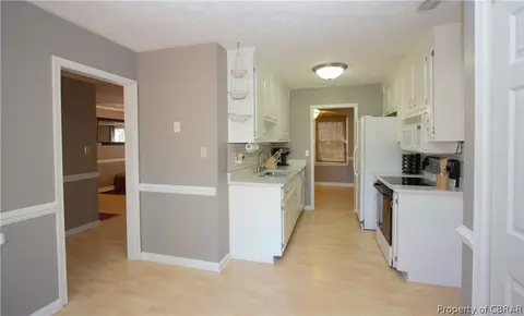 4464 Mallard Dr, Gloucester, VA 23061 photo 9