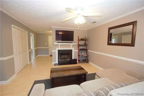 4464 Mallard Dr, Gloucester, VA 23061 photo 6