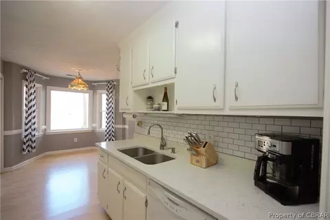4464 Mallard Dr, Gloucester, VA 23061 photo 12
