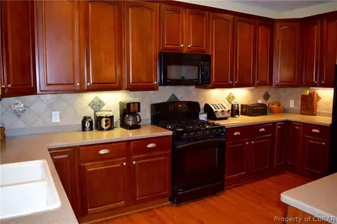 6333 Kellys Pl, Gloucester, VA 23061 photo 18