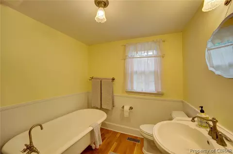 9376 Ditchley Dr, Gloucester, VA 23061 photo 13