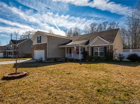 24314 John Henry St, Windsor, VA 23487 photo 2