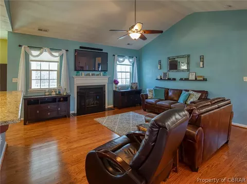 24314 John Henry St, Windsor, VA 23487 photo 9