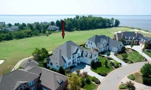 2909 Barrets Pointe Rd, Williamsburg, VA 23185 photo 1