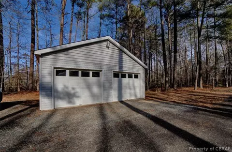 1406 Windsor Rd, Dutton, VA 23050 photo 7