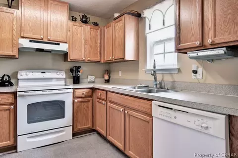 105 Watson Dr, Williamsburg, VA 23188 photo 15