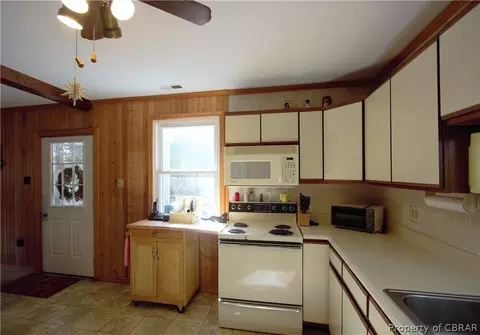 2436 Starvation Rd, Gloucester, VA 23061 photo 10