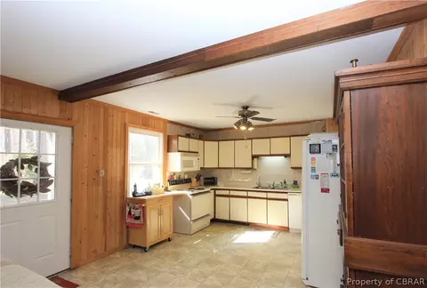 2436 Starvation Rd, Gloucester, VA 23061 photo 9