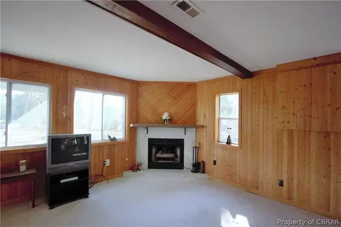 2436 Starvation Rd, Gloucester, VA 23061 photo 7
